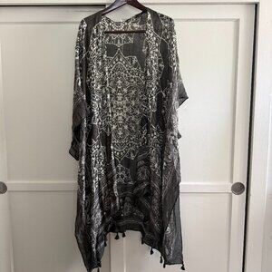Boho Black & White Mandala Tassel Kimono Wrap – LOVESTITCH, One Size